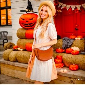 ON SALE: Stylish Brown Crossbody Bag with Warm Tones